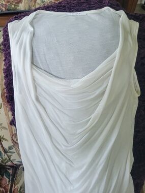 Tahari Top, super soft, small